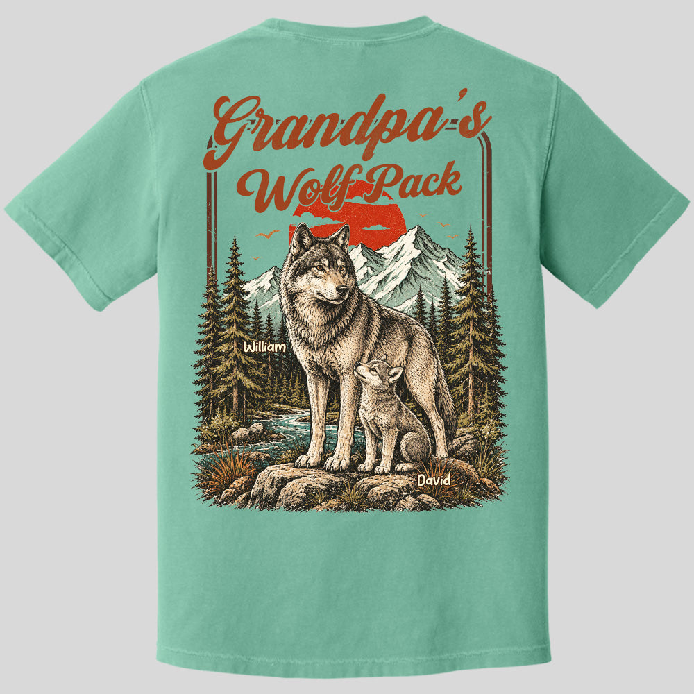 Personalized Grandpa Wolf Pack T-Shirt Father Day Gifts for Dad Funny Papa Tshirt Cool Daddy Wolf Vintage Retro Shirt for Men Pt99